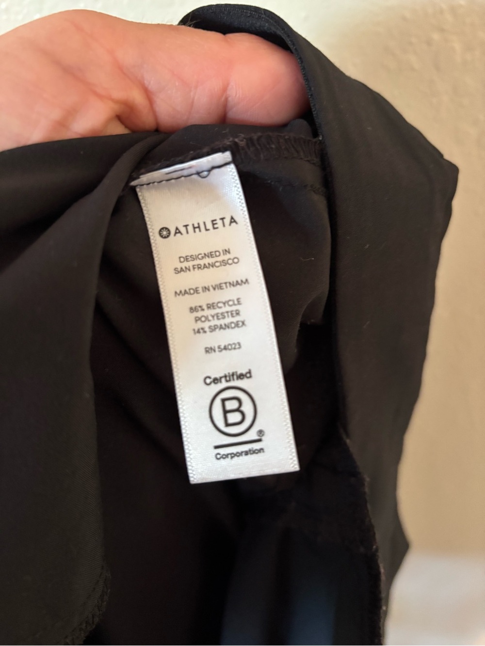 Athleta featherweight Greenwich gaucho cropped pants - Picture 6 of 6